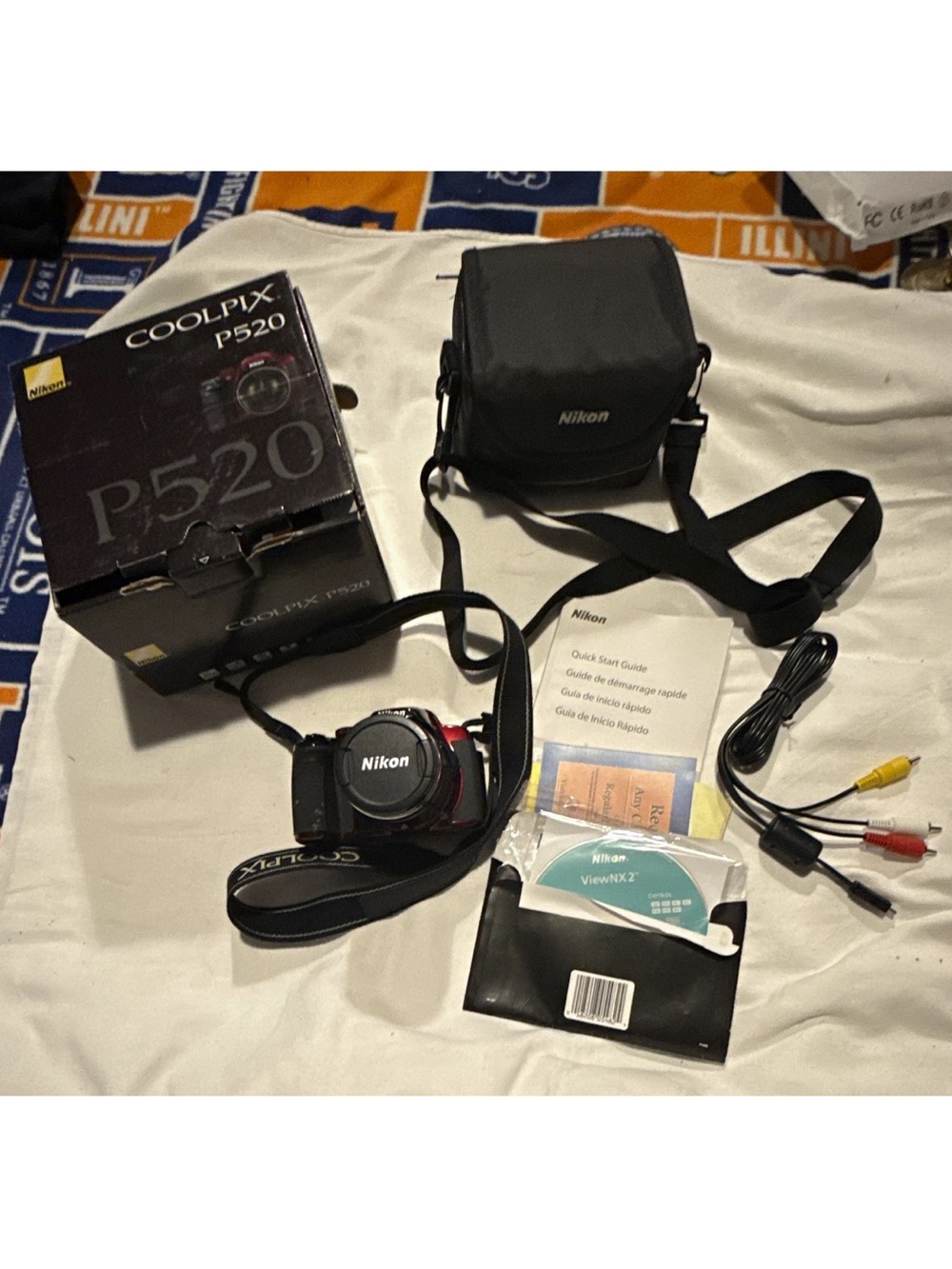 Nikon COOLPIX P520 Digital Camera Bundle in Black and Red Accents p4